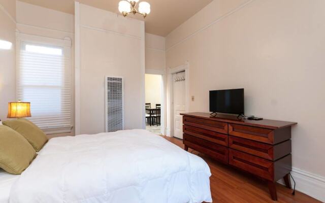 Elegant One Bedroom in Downtown Oakland