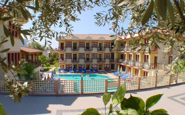 Belcehan Beach Hotel
