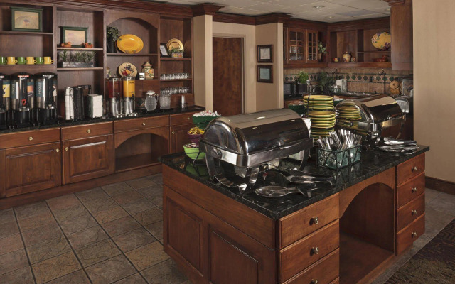 Homewood Suites by Hilton Dallas Market Center