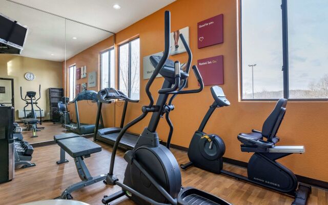 Comfort Suites Auburn Hills-Detroit