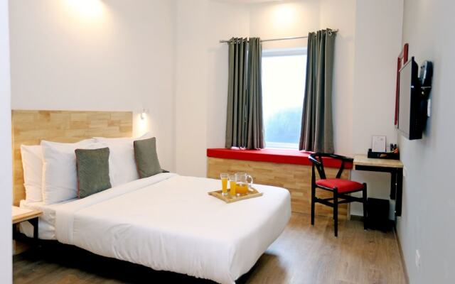 OYO Flagship HUDA City Centre