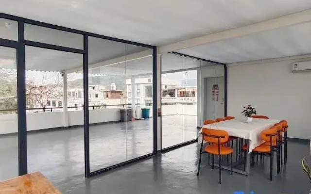 Shenzhen Dapeng Liuli Boutique Hostel