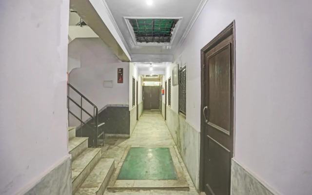Oyo 84959 Tyagi Palace