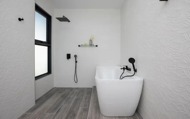 22m Oxygen Pool Villa Sunset Garden 9