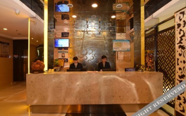With Pealeful Fashionable Guesthouse