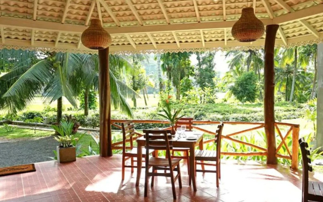 OYO 524 Peacock Villa