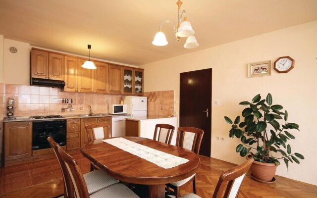 Amazing Home in Pula With Wifi and 2 Bedrooms