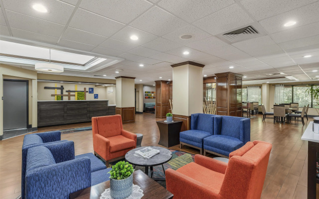 Best Western Plus Lexington Inn