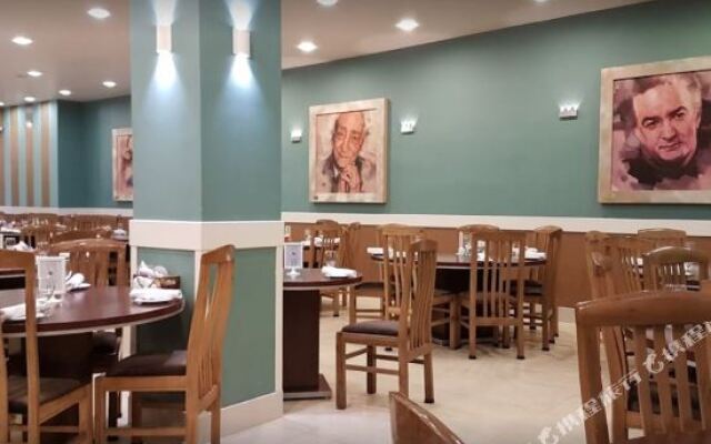 Jolfa Hotel