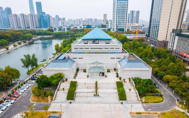 Sheraton Grand Wuhan Hankou Hotel