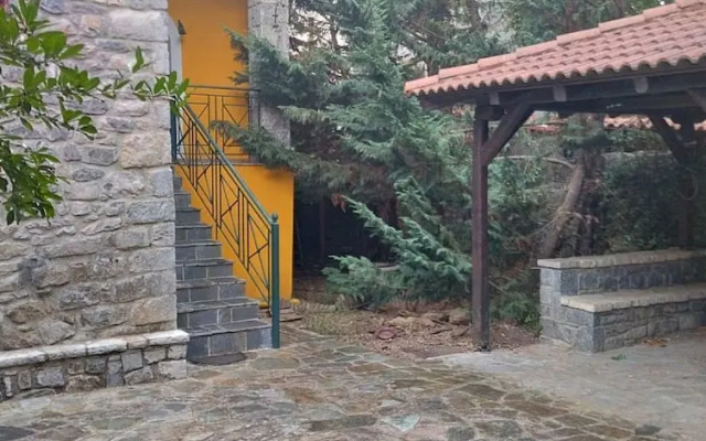 Vitina Number 5 House