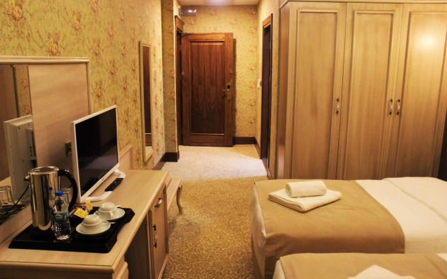 Vendome Hotel