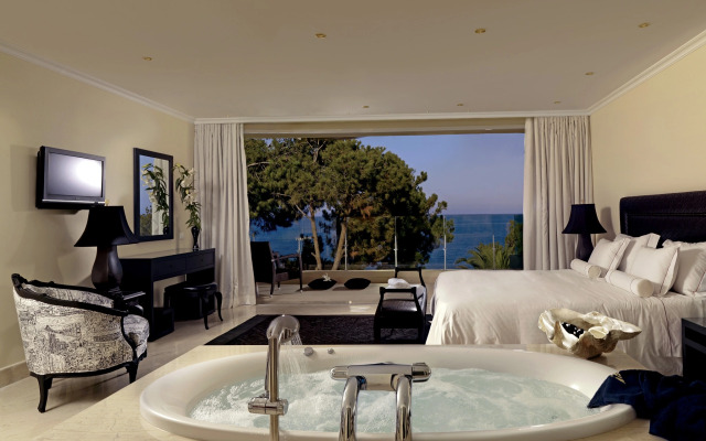 Out Of The Blue All Inclusive Resort & Spa