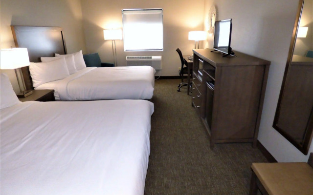 Sandhill Inn & Suites