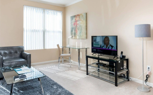 Global Luxury Suites at San Fernando