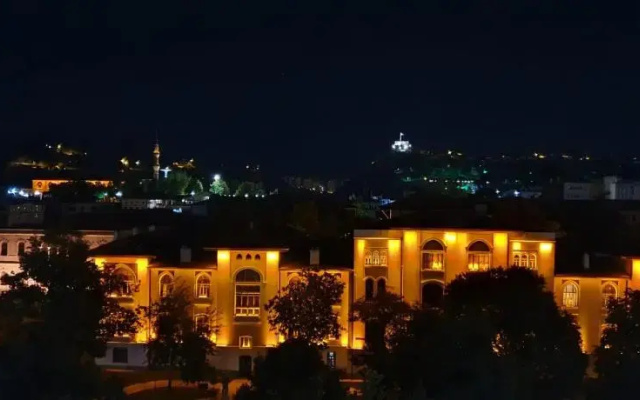 Almer Hotel