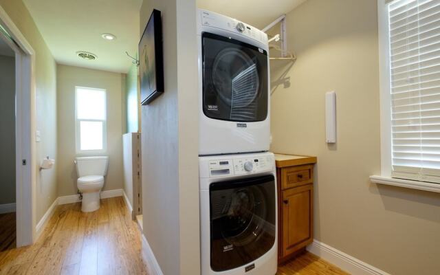 1 Step Closer 2 Bedroom Villa by RedAwning