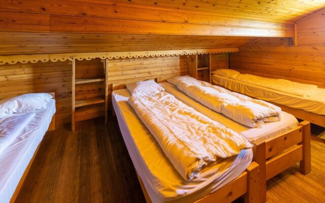 Majestic Chalet in Durbuy 200 Meters From the Golf