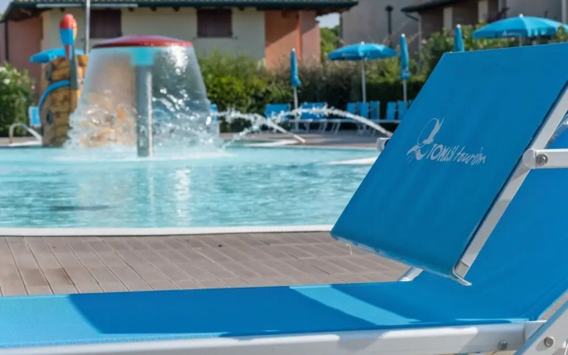 Apartment With Pool in Lido Delle Nazioni