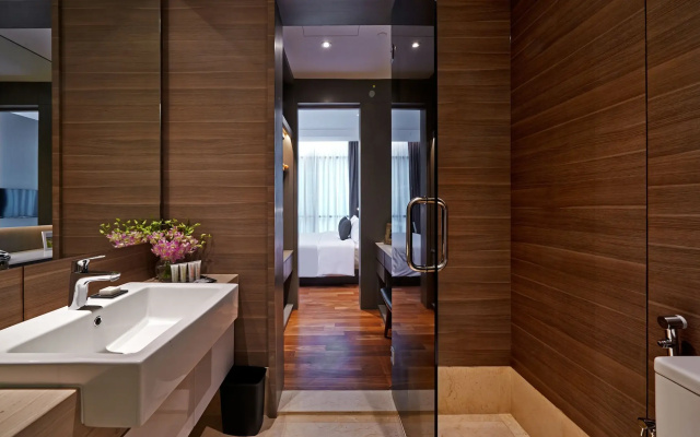 V E  & Residence