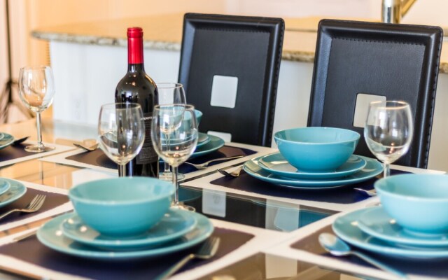 Heaven on Baltimore Harborfront Fully Furnished Apartments