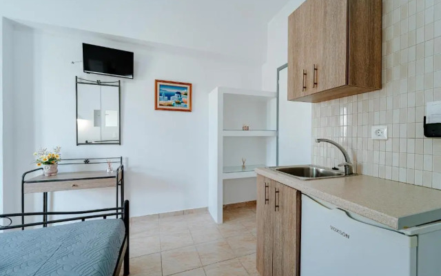 Marousi Rooms