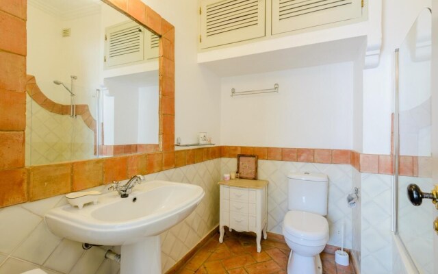 Casa Omlandia With Pool - Lagos Old Town