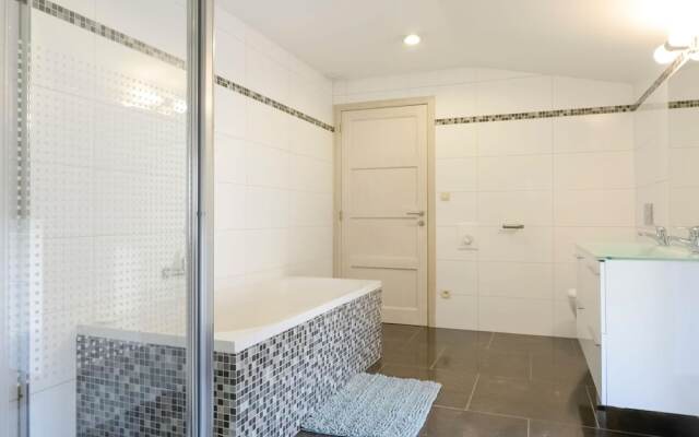 Magnificent Holiday Home in Manhay With Fenced Garden
