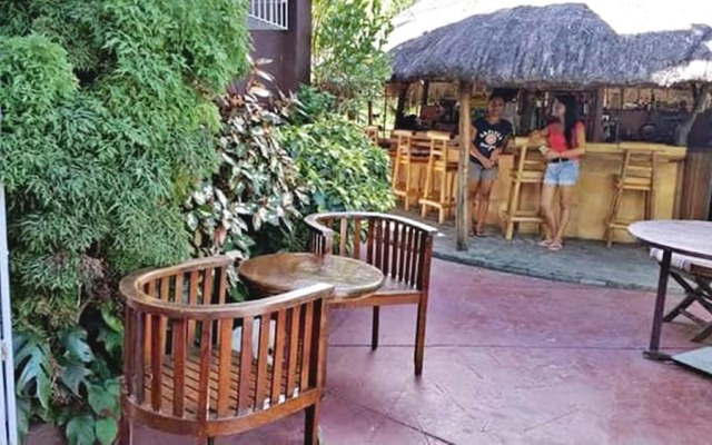 Bahay Isla Inn - Hostel Puerto Galera