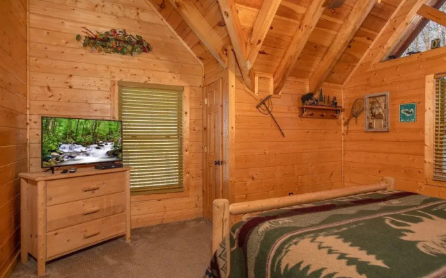 Luxurious Nine Bears Home Minutes Away to Gatlinburg by Redawning
