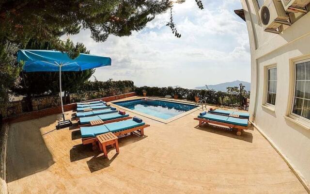 Villa Zakkum 1 by Lycia Collections