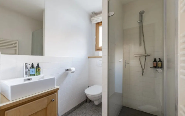 Chalet Les Tissourds 4 Central hot tub