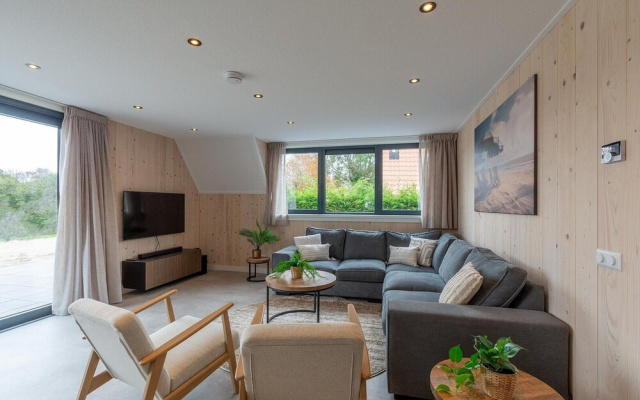 Seaside Holiday Home With Garden