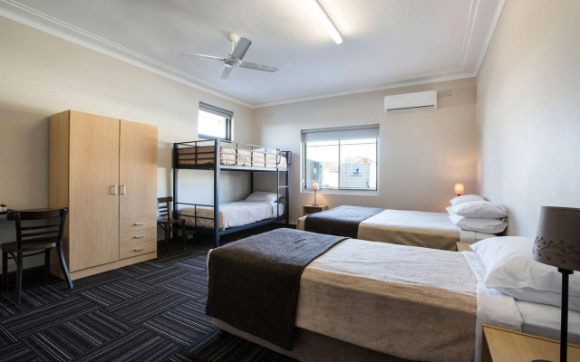 Toongabbie Hotel