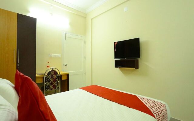 OYO 11909 Star Plaza