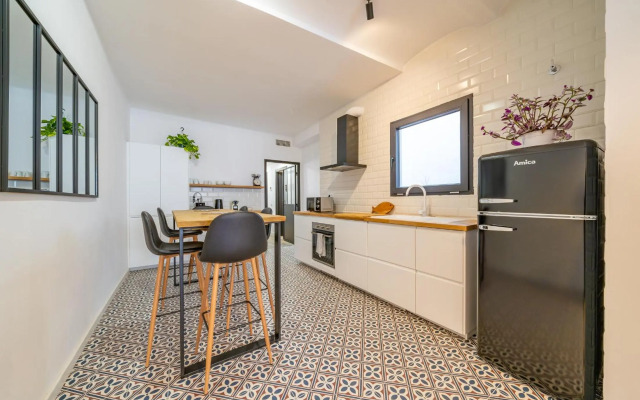 CAN MARTINEZ Calella Beach Boutique Apartment