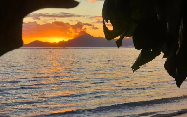 Tahiti - Fare Vainato Beach
