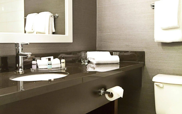 Sandman Hotel & Suites Kelowna