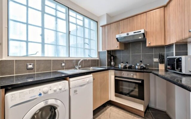 Spacious 5 Bed Next To Regents Park Flat 11