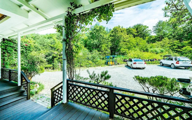 Samcheok Garden Pension