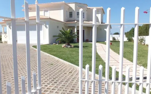 Villa Morris