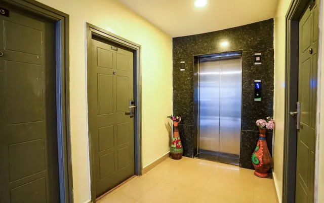 Fabhotel Royal Sterling