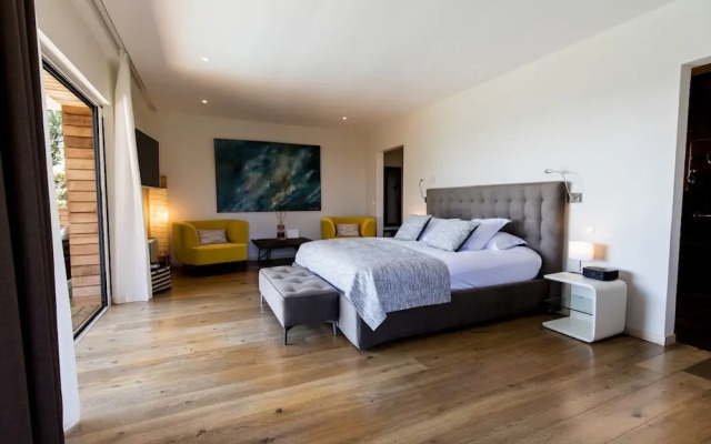 Swim Lodge Hotel Porto Vecchio