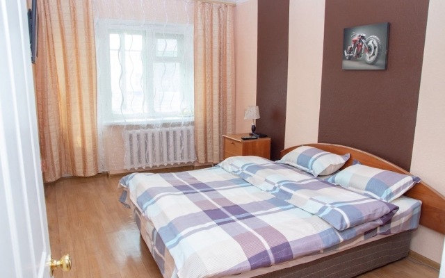 Apartment on Posyetskaya 16