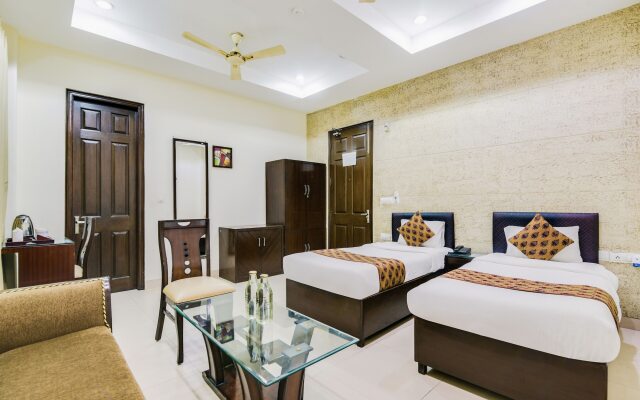 Cosy Grand @Chanakyapuri by The Cosy Hotels.