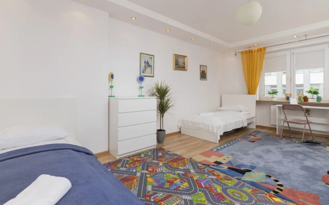 Gdynia Świętojańska Apartment by Renters