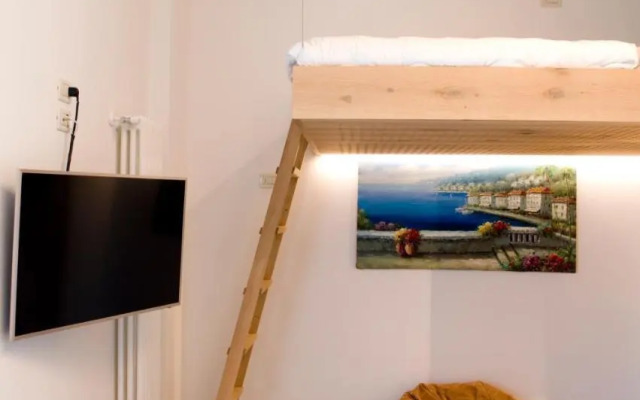 Front Lake Studio with Loft Bed and Pool