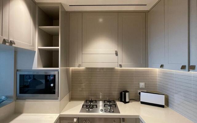 Luxurious Stay at The Address Fountain Views