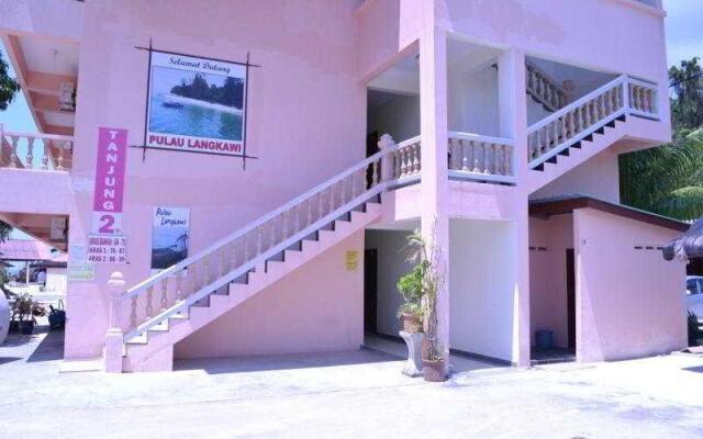 Tanjung Malie Beach Motel