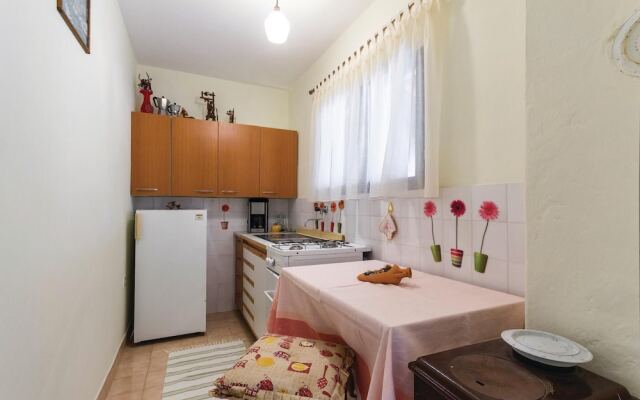 Stunning Home in Banjole With Wifi and 1 Bedrooms